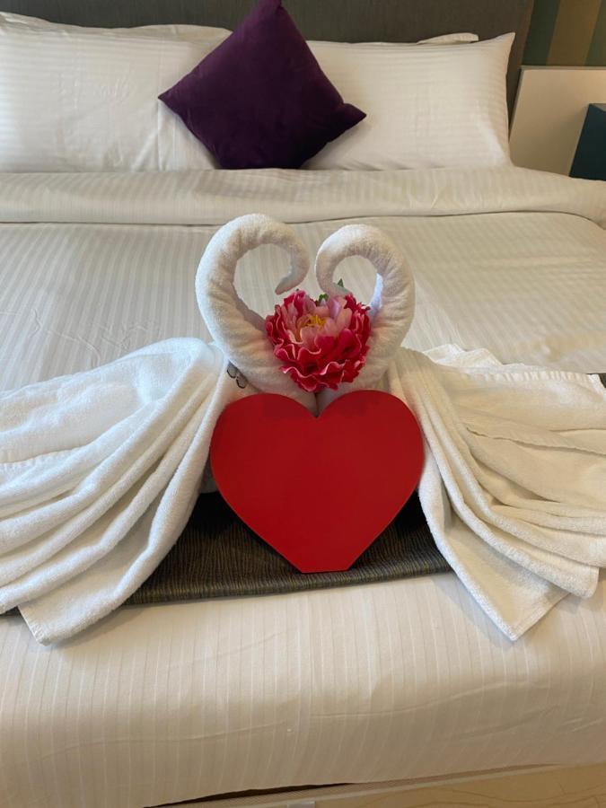 Klcc Beyond Hospitality Suites Platinum Homestay *
